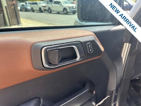 Used 2024 Ford Bronco Outer Banks AWD/4WD image 19