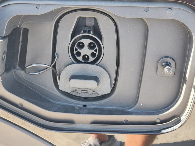Used 2025 Chevrolet Equinox EV LT FWD image 15