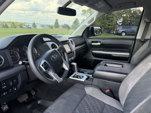 Used 2017 Toyota Tundra SR5 w/ SR5 Upgrade Package AWD/4WD image 12