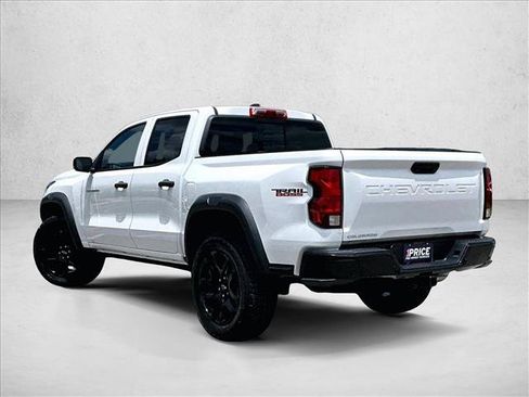 Used 2025 Chevrolet Colorado Trail Boss w/ Midnight Edition AWD/4WD image 13