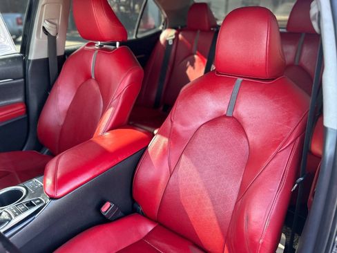 Used 2019 Toyota Camry XSE FWD image 15