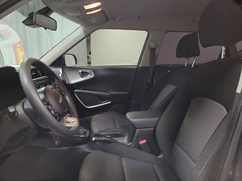 Used 2022 Kia Soul LX w/ Technology Package image 12