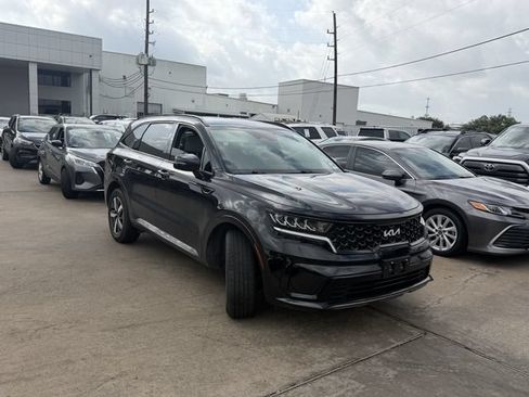 Used 2022 Kia Sorento S FWD image 3