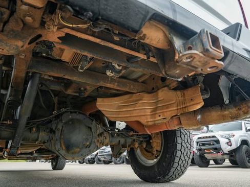 Used 2021 Chevrolet Silverado 2500 Custom w/ Custom Value Package image 7