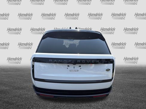 Used 2022 Land Rover Range Rover SE AWD/4WD image 9