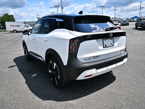 Certified 2026 Nissan Kicks SR w/ SR Premium Package AWD/4WD image 8