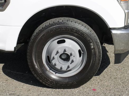 Used 2021 Ford F350 XL w/ Power Equipment Group image 39