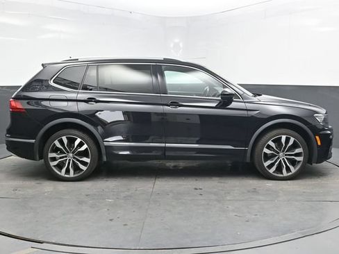 Used 2020 Volkswagen Tiguan SEL Premium R-Line w/ 3rd Row Seat Package AWD/4WD image 9