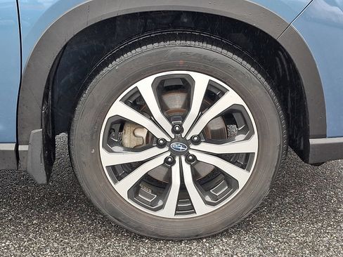 Used 2022 Subaru Forester Limited w/ Popular Package #3 image 9