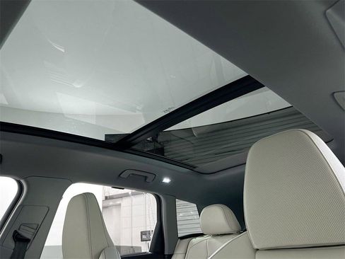 New 2025 Audi Q6 e-tron Premium Plus image 12