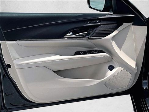 Certified 2025 Cadillac CT4 Premium Luxury RWD image 18