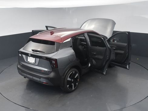Used 2025 Nissan Kicks SR AWD/4WD image 25