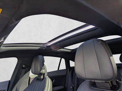 Used 2022 Mercedes-Benz EQS 580 4MATIC Sedan image 16