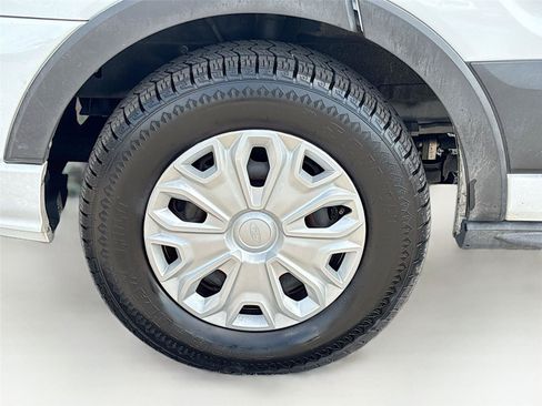 Used 2024 Ford Transit 350 XLT RWD image 35