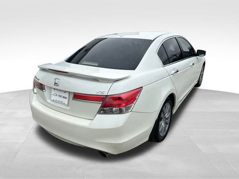 Used 2011 Honda Accord EX-L image 5
