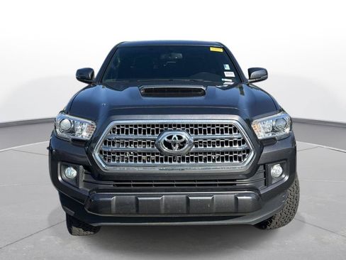 Used 2016 Toyota Tacoma TRD Sport w/ Premium & Technology Package AWD/4WD image 3