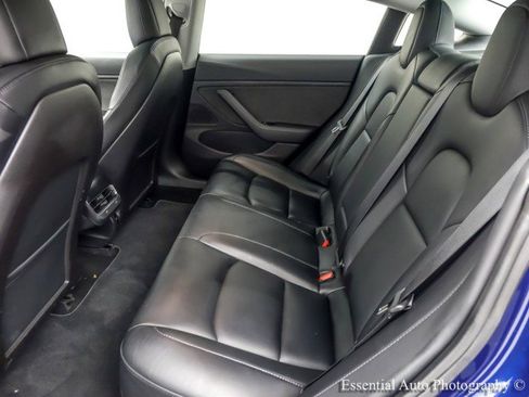 Used 2018 Tesla Model 3 Long Range image 14