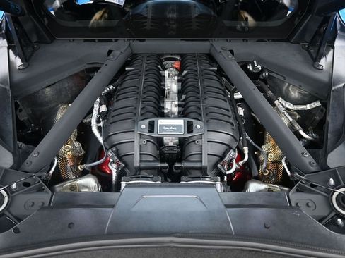 Used 2024 Chevrolet Corvette Z06 RWD image 18