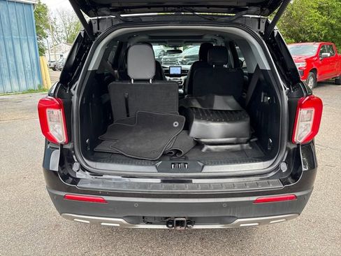 Used 2023 Ford Explorer XLT w/ Equipment Group 202A AWD/4WD image 24