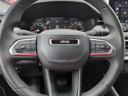 Used 2024 Jeep Compass Latitude AWD/4WD image 12
