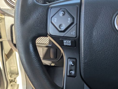 Used 2017 Toyota Tacoma SR image 24