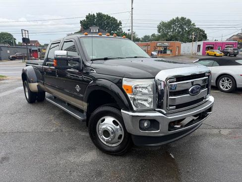 Used 2012 Ford F350 Lariat w/ Lariat Ultimate Pkg AWD/4WD image 2