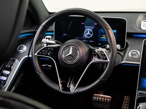 Used 2024 Mercedes-Benz S 580 4MATIC Sedan image 11