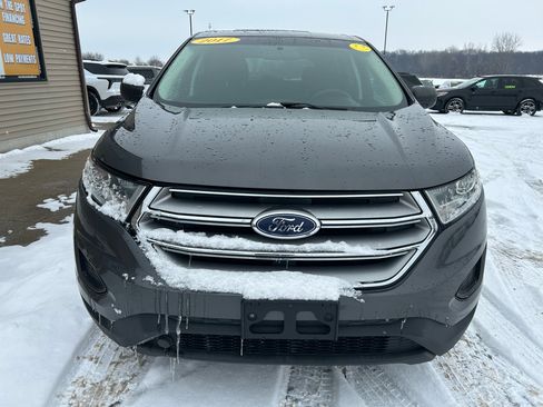 Used 2017 Ford Edge SE image 2
