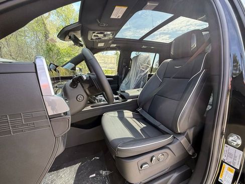 New 2026 Cadillac Escalade Sport AWD/4WD image 5