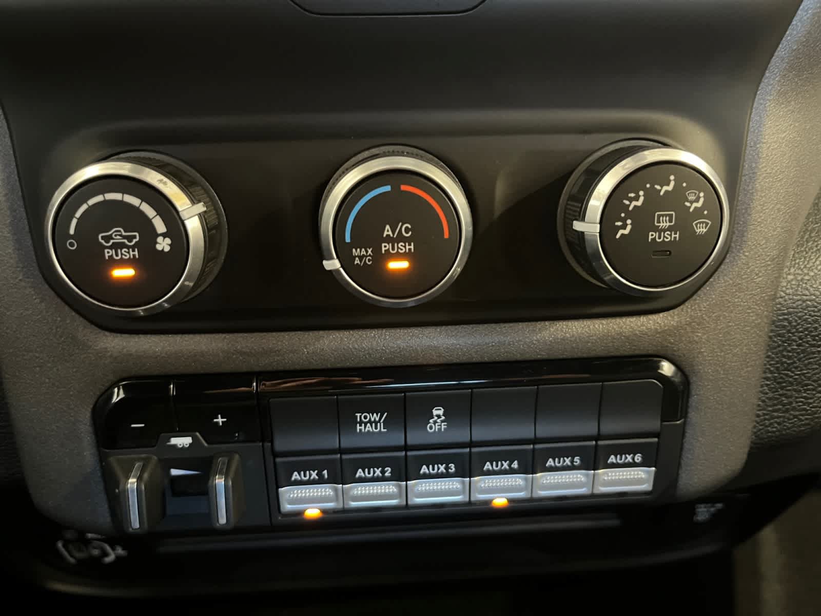Used 2022 RAM 2500 Tradesman AWD/4WD image 17