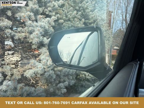 Used 2025 Cadillac Escalade ESV Sport w/ LPO, ONYX Package image 27