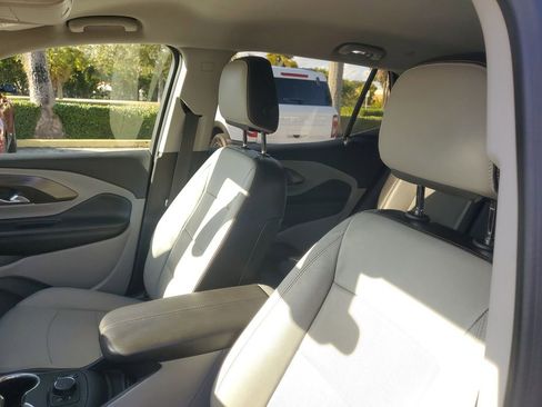 Used 2021 GMC Terrain SLT w/ Infotainment Package II image 16