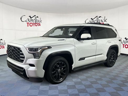 Used 2024 Toyota Sequoia Platinum image 2