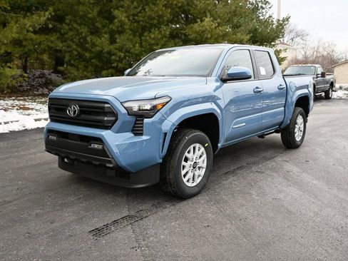 New 2026 Toyota Tacoma SR5 image 2