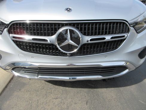 Used 2023 Mercedes-Benz GLC 300 4MATIC image 16