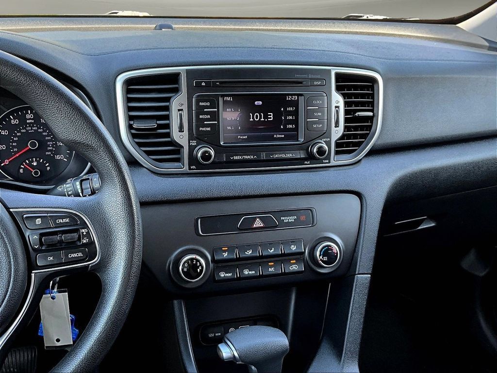 Used 2018 Kia Sportage LX FWD image 11