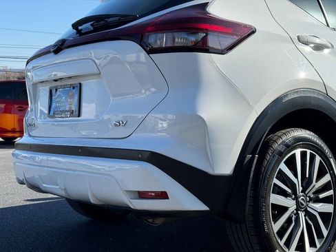 Used 2023 Nissan Kicks SV FWD image 41
