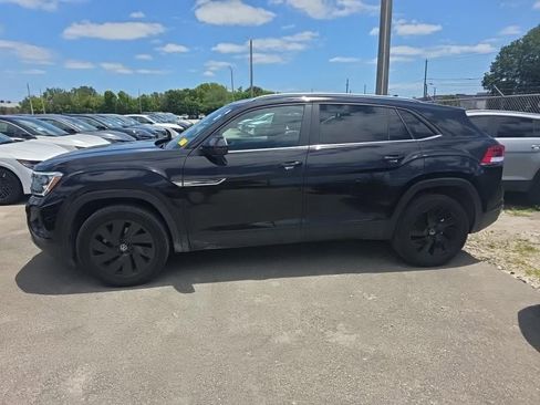 Used 2024 Volkswagen Atlas Cross Sport SE FWD image 9