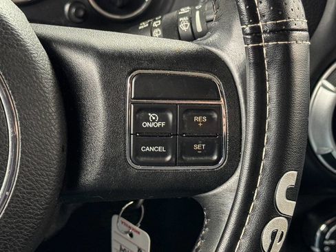 Used 2015 Jeep Wrangler Unlimited Sahara w/ Connectivity Group image 17