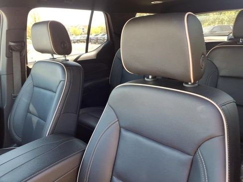 Used 2023 Chevrolet Traverse Premier AWD/4WD image 15