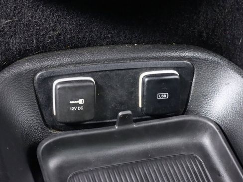 Used 2020 Chrysler Pacifica Touring-L w/ S Appearance Package image 24