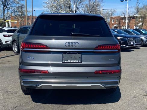 Used 2020 Audi Q7 2.0T Premium w/ Convenience Package image 4