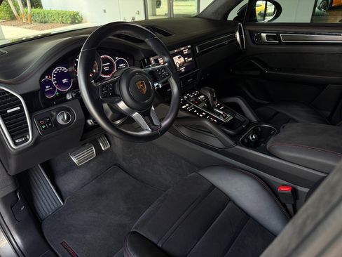 Used 2021 Porsche Cayenne GTS AWD/4WD image 20