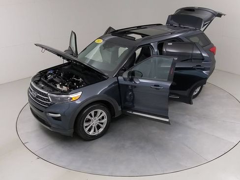 Certified 2023 Ford Explorer XLT w/ Equipment Group 202A AWD/4WD image 58