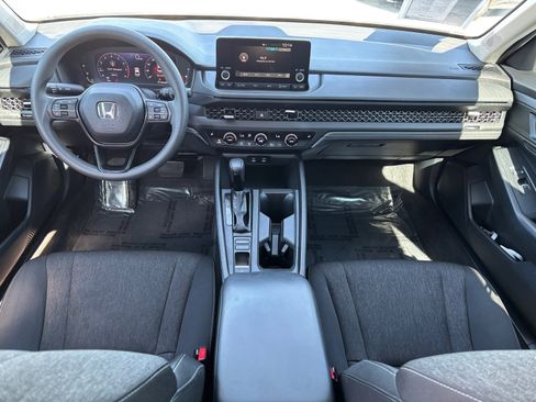 Used 2023 Honda Accord EX image 19
