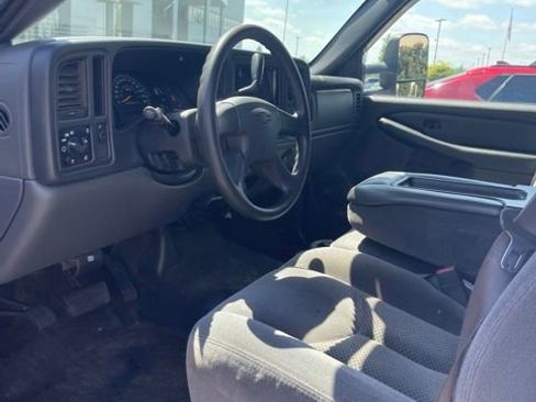 Used 2006 Chevrolet Silverado 2500 W/T RWD image 6