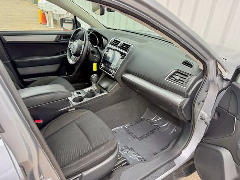 Used 2018 Subaru Outback 2.5i Premium AWD/4WD image 21