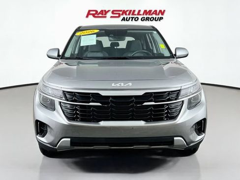Used 2026 Kia Seltos LX AWD/4WD image 2