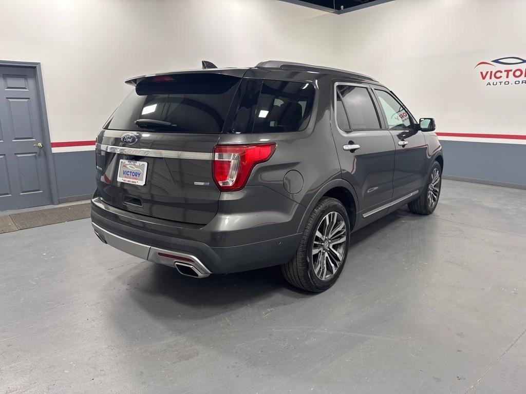 Used 2017 Ford Explorer Platinum AWD/4WD image 3