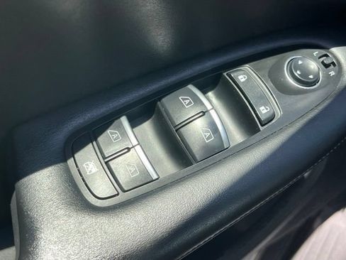 Used 2021 INFINITI QX50 Luxe FWD image 11